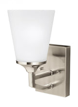 Transitional Bathroom Sconce from the Hanford Collection
