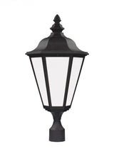Traditional Post Mount Light from the Brentwood Collection