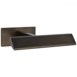 Modern Picture Display Light from the Petrel Collection